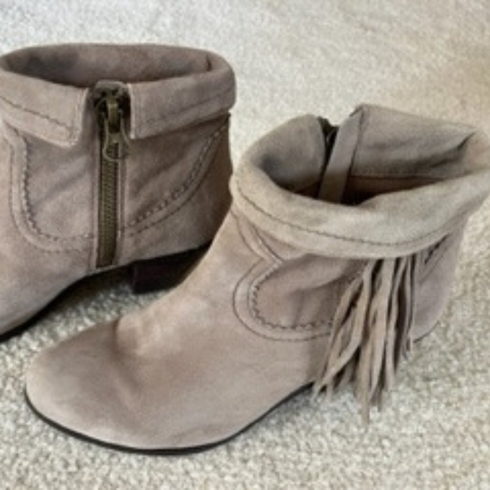 Sam Edelman- suede buckskin colored fashion ankle boots- Size 7.5